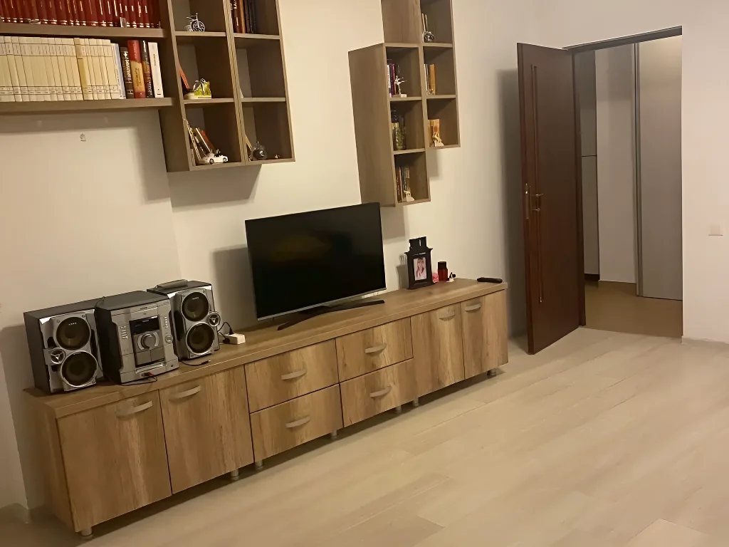 Închiriază Apartament 3 camere, Popești Leordeni, Ilfov - Drumul Fermei, 90 mp, Clasa A